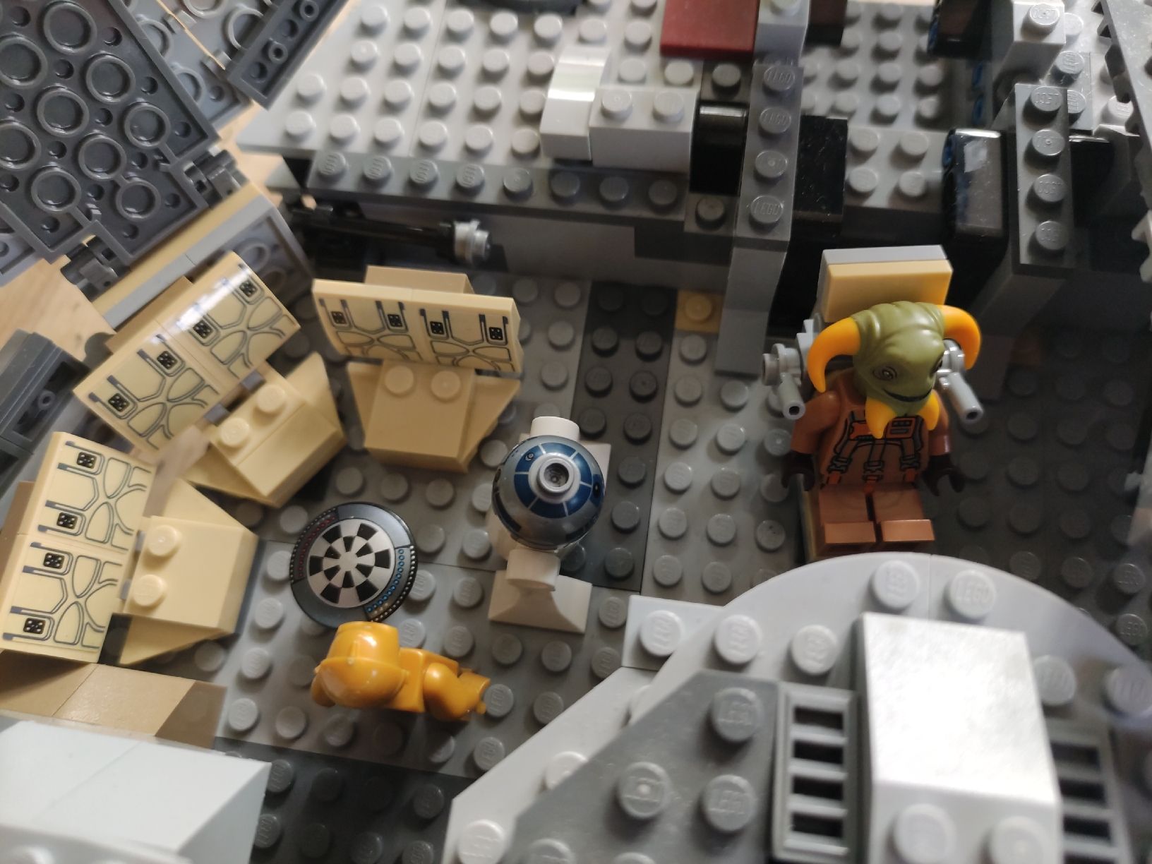 Lego Kit di costruzioni: Lego Star Wars Millenium Falcon 75257 – Usato da Wetzikon ZH venduto da schirkahn 5