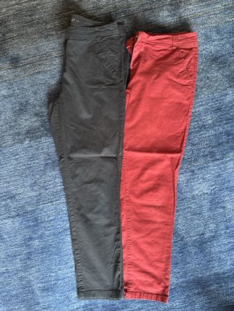2 Chino Hosen Yessica C&A Grösse 40 rot und grau gebraucht