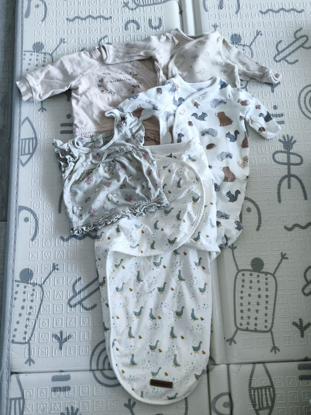 C&A Ensembles coordonnés: vestiti per bambini – D'occasion à Locarno par sca_8bh7