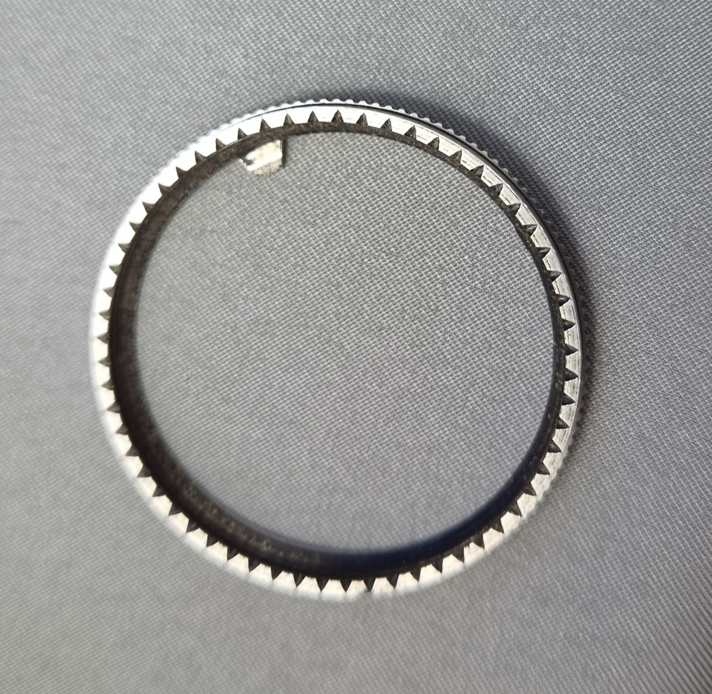 Omega Orologi: Lunette pour Omega Seamaster 300 – Usato da Farvagny-le-Grand venduto da CollectibleWatches 1