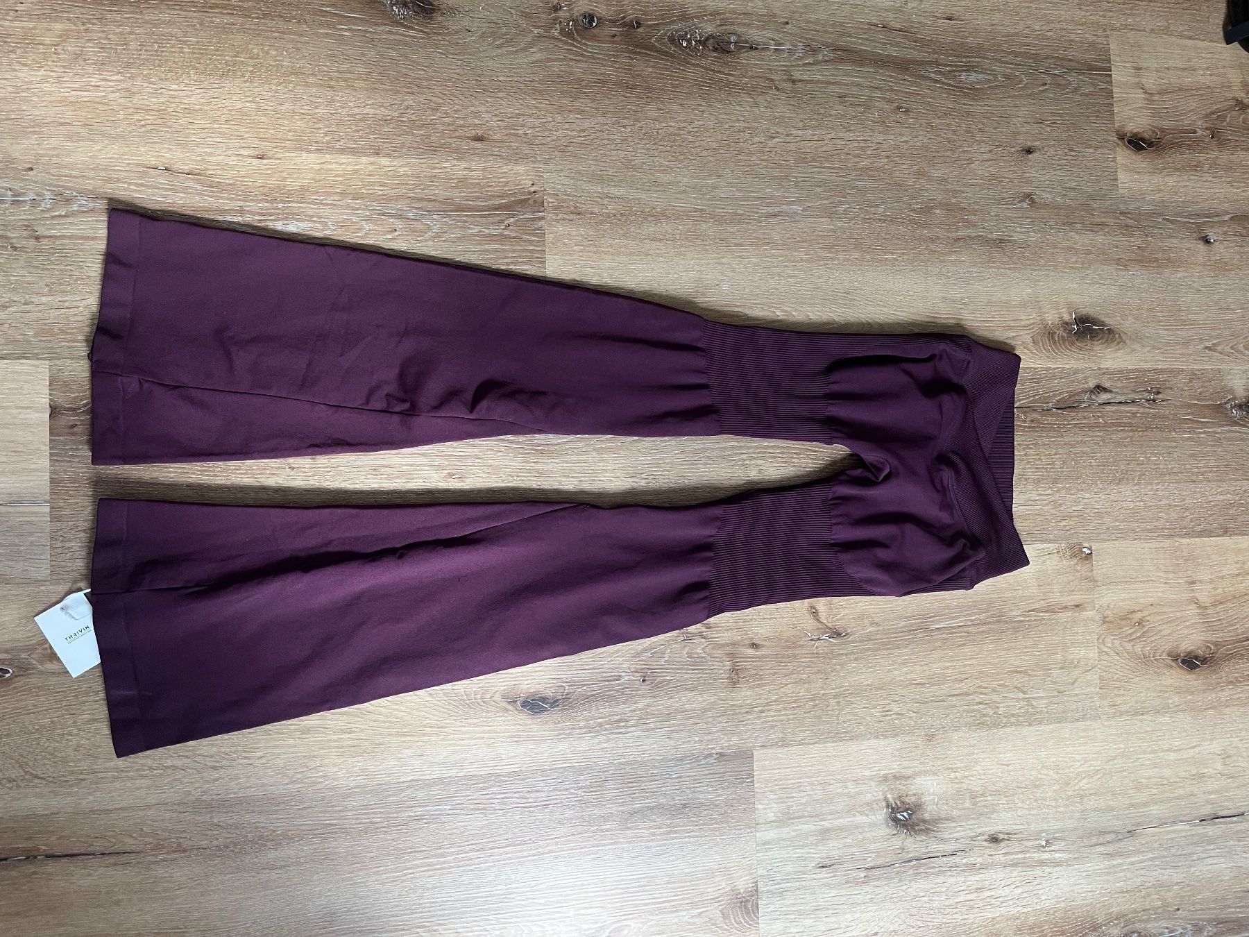 Leggings: Damen Trainingshose Bootcut Flared Grösse S neu – Neuf avec emballage d'origine à Zürich par con_kc7f 6