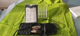 Kit de pinceaux avec étui NEUF, jamais utilisé! Parfait!