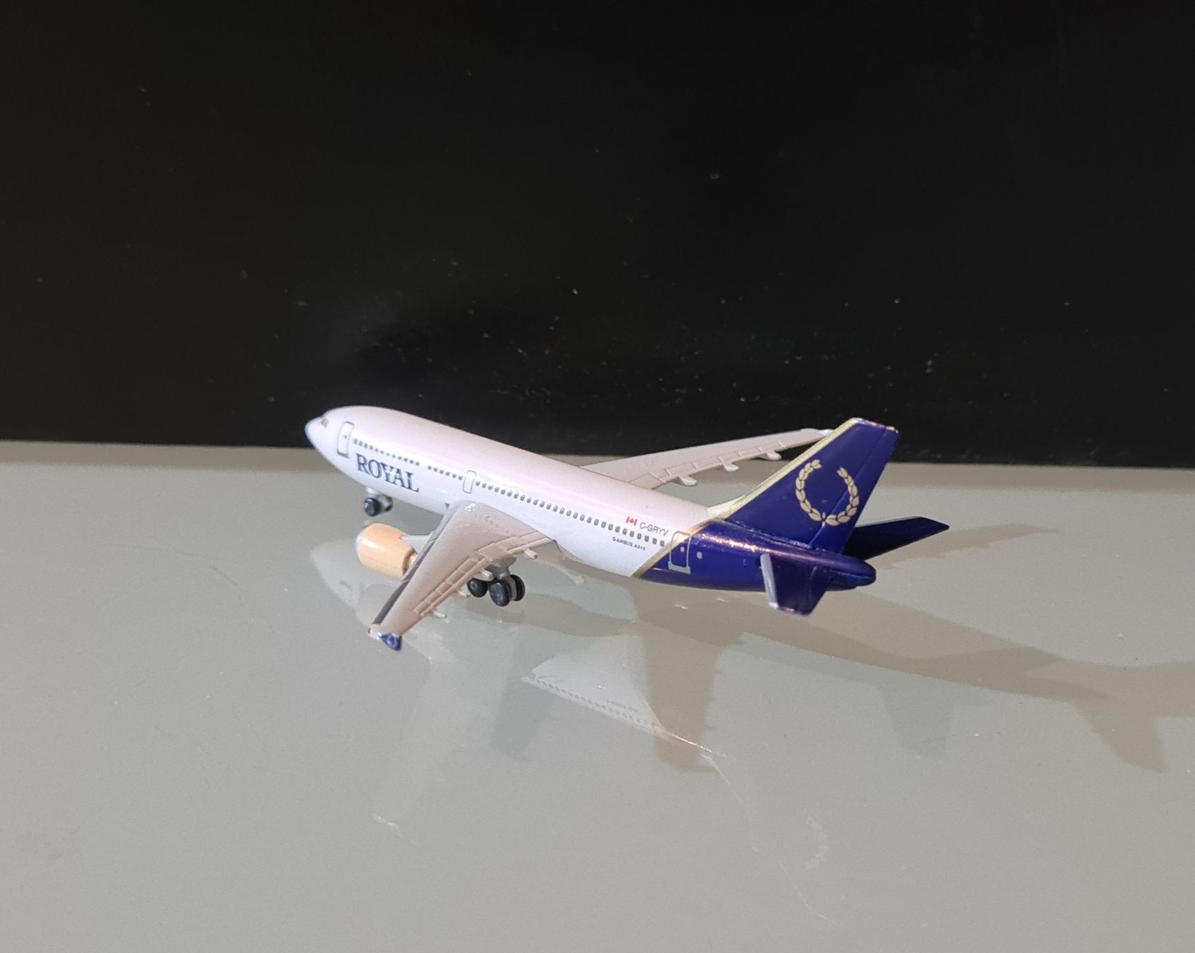 Herpa Modellbausätze & Standmodelle: Herpa Royal Aviation 1:500 – Gebraucht aus Uetendorf von myhome12 1