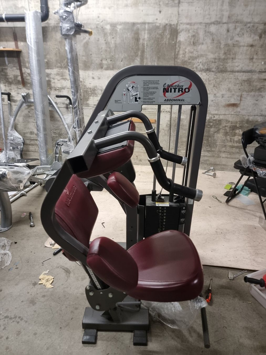 Nautilus Hometrainer: Kraftstation Nautilus Nitro Bauchmuskeltrainer Rot – Gebraucht aus Aarau von Aboudx 2