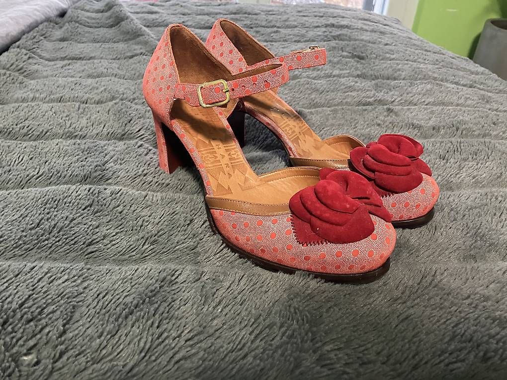 Scarpe da donna: Chie Mihara Pumps Gr. 37,5 – Usato da Lyss venduto da stubenwagen 2
