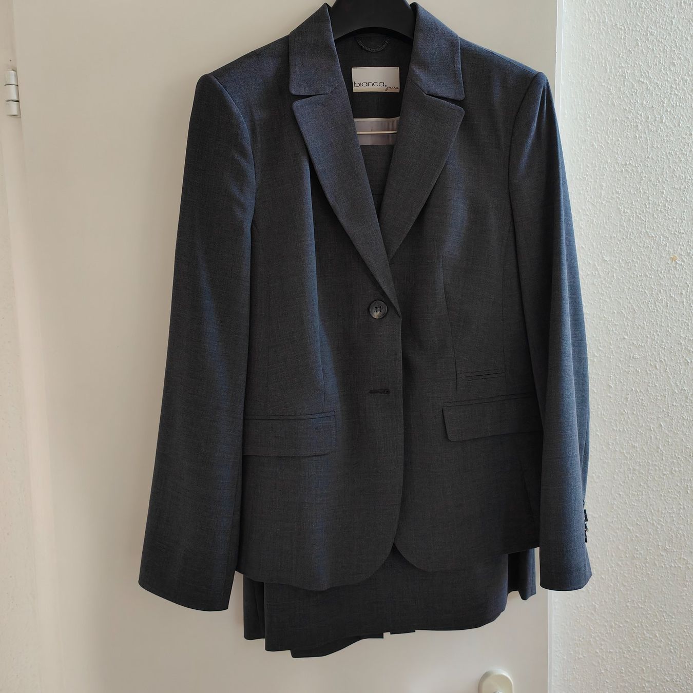 Ensembles & Tailleurs: Jupe und Blazer – Neuf (Voir description) à Zürich par Mumpfi9