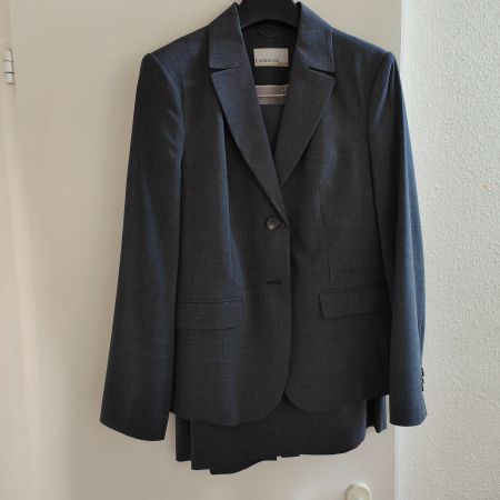 Jupe und Blazer