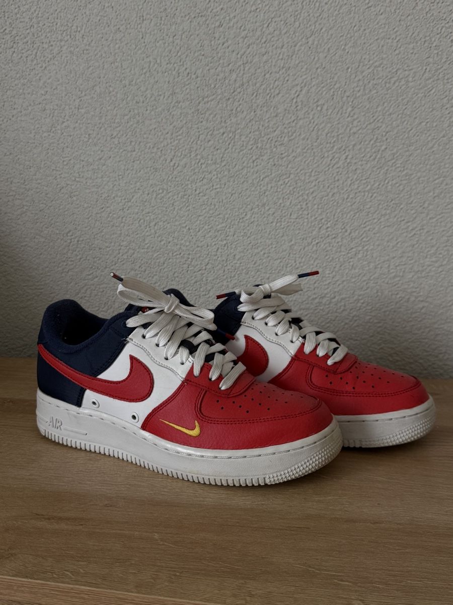 Nike Herrenschuhe: Nike Air Force 1 Grösse 39 – Gebraucht aus Gempenach von lilstasi