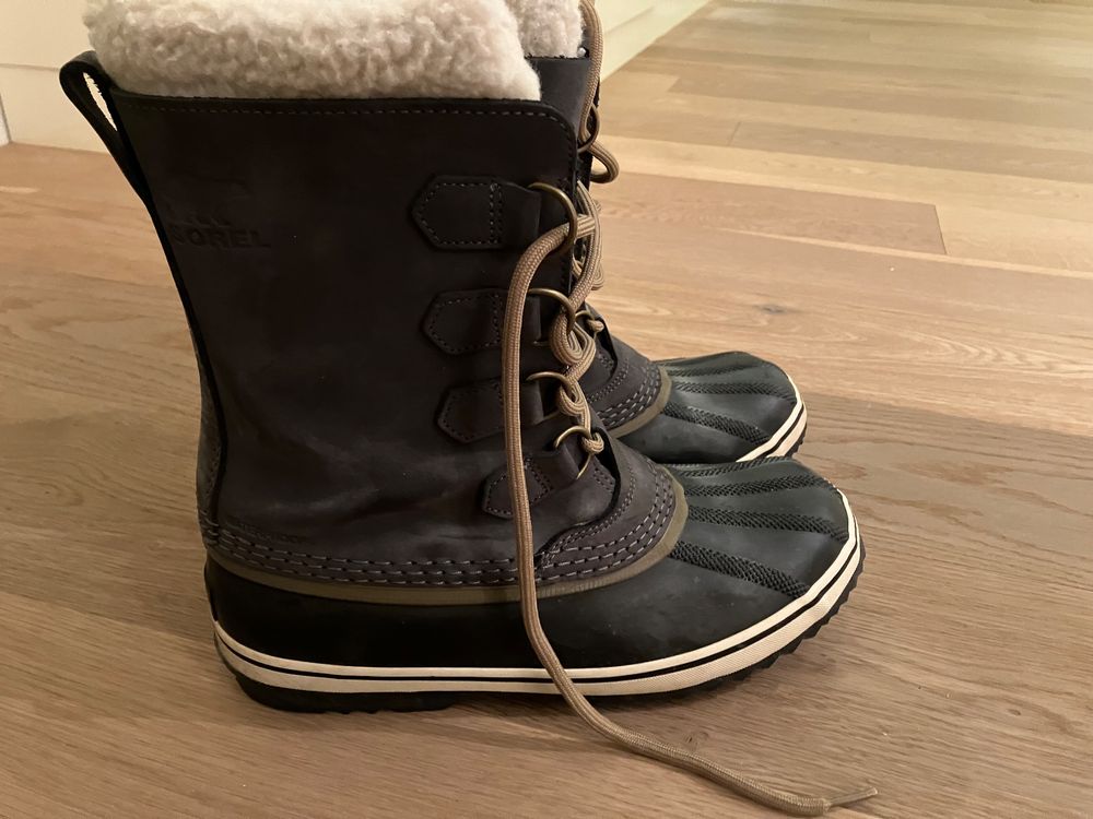 Handcrafted sorel hotsell natural rubber