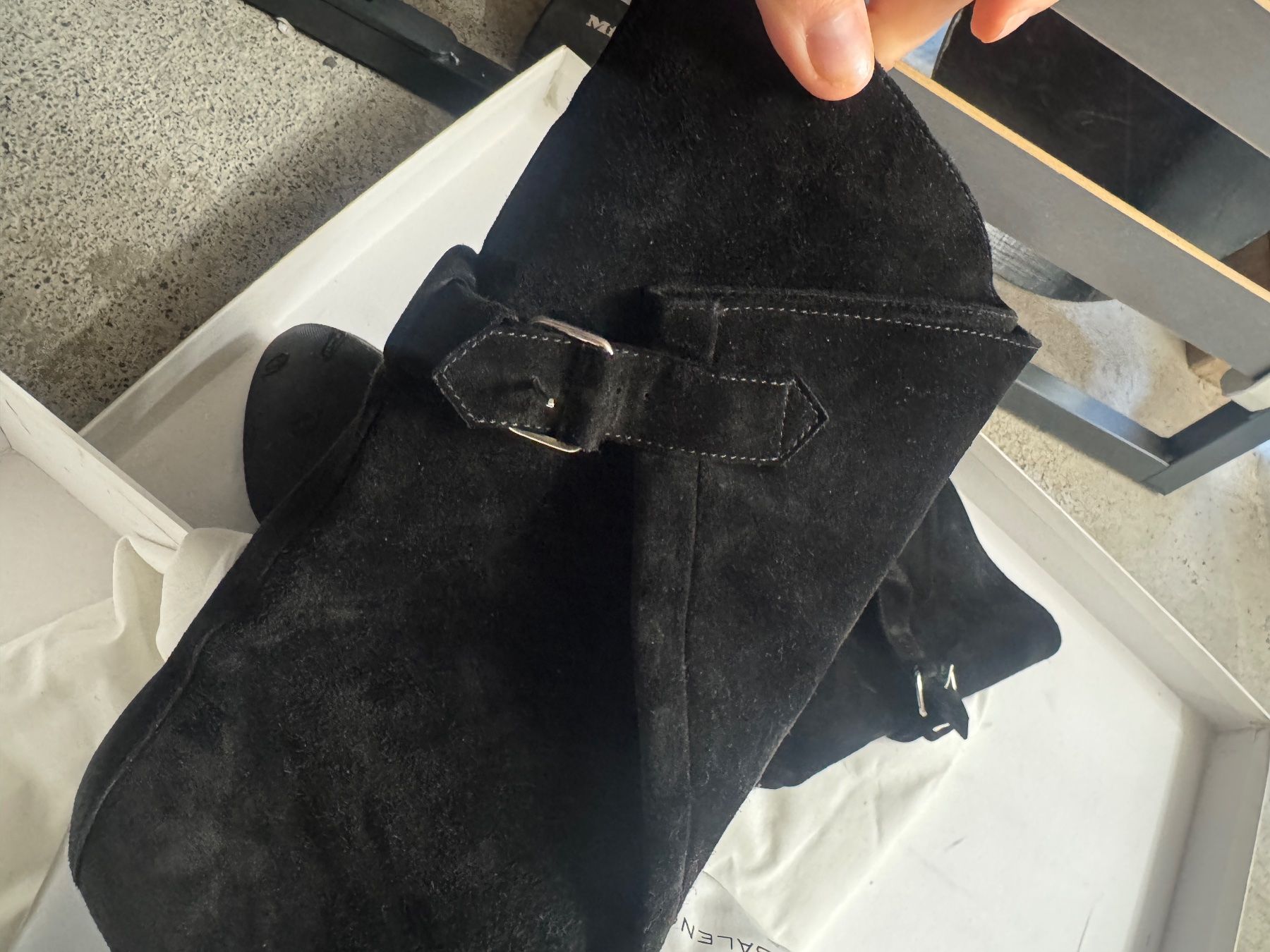 Balenciaga Scarpe da donna: Balenciaga Suede Wedge Boots – Nuovo (secondo la descrizione) da Zürich venduto da zurichwest 4