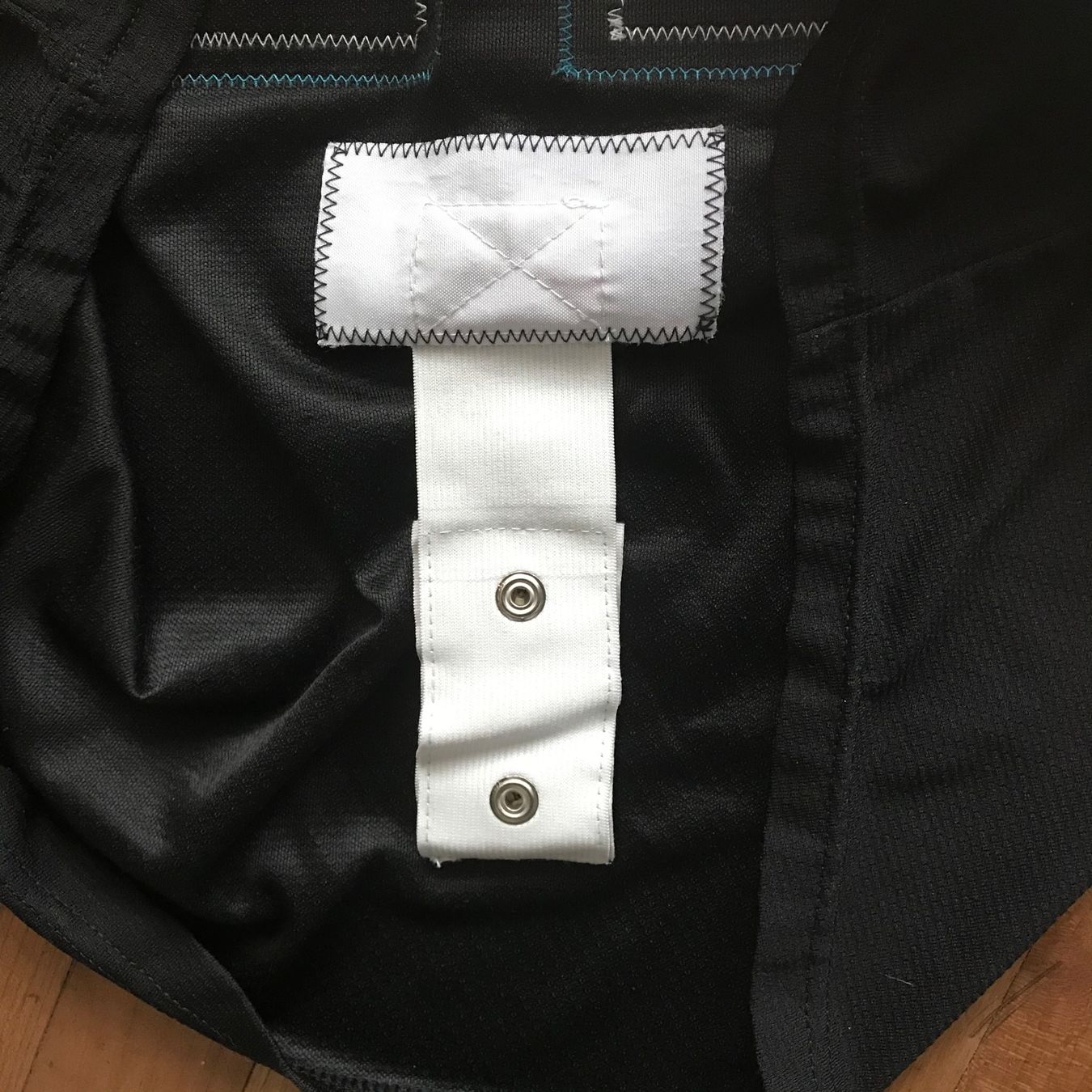 Gameworn Canottiere & Pantaloni: Sochi 2020-21 Dmitri Kolgotin game worn – Usato da Bern venduto da Myloulou 4
