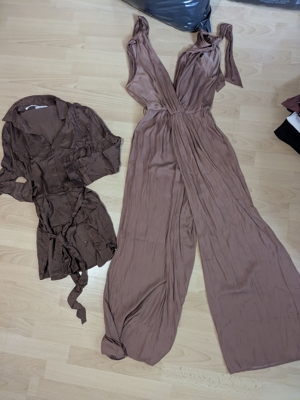 Lots de vêtements: Lot de vêtements  – D'occasion à Tramelan par cat_67zv 4