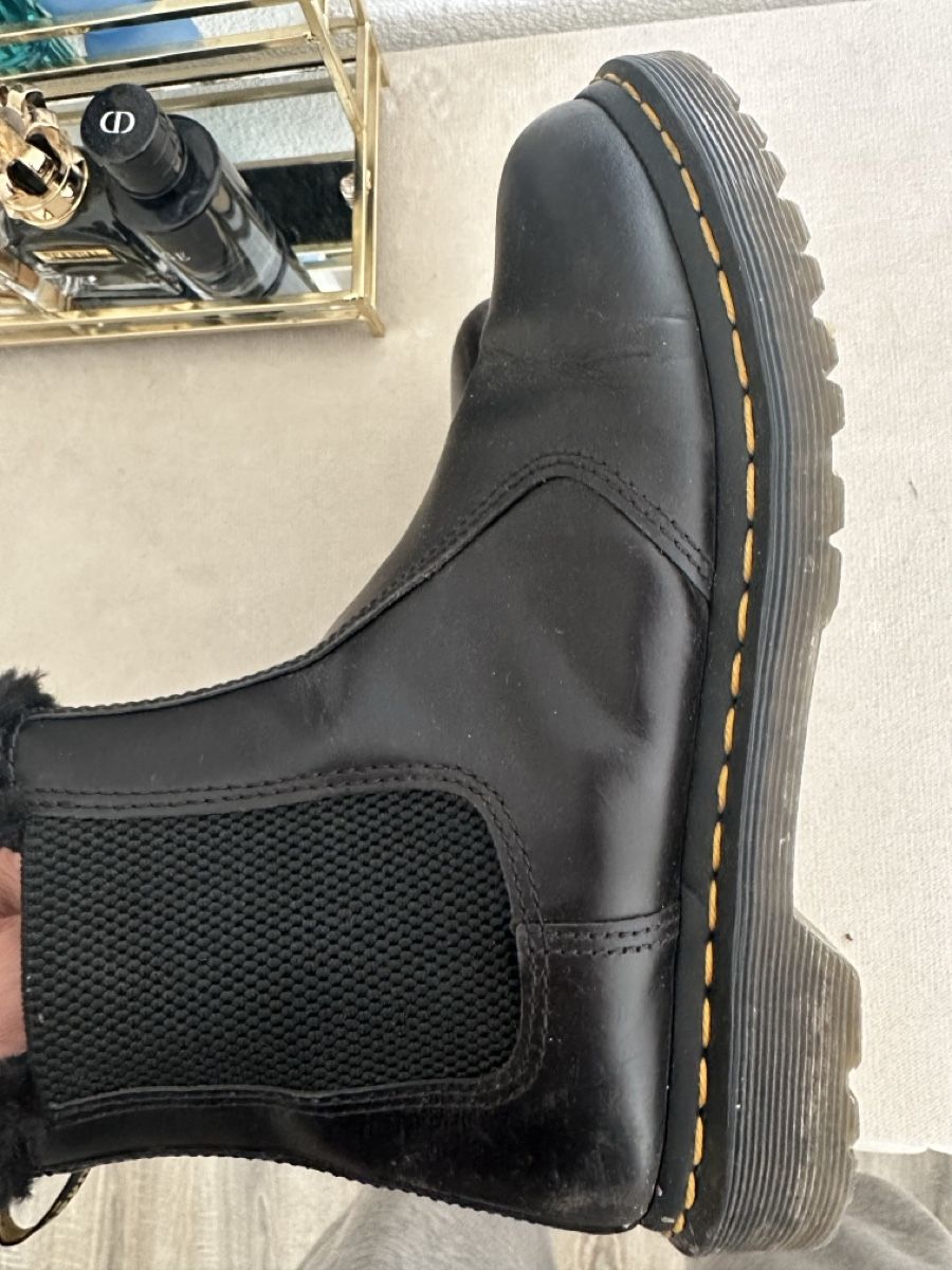 Dr. Martens Scarpe da uomo: Boots Dr. Martens Chelsea noires, fourrées,pointure 41 – Usato da Brügg BE venduto da haj_9zhk 1