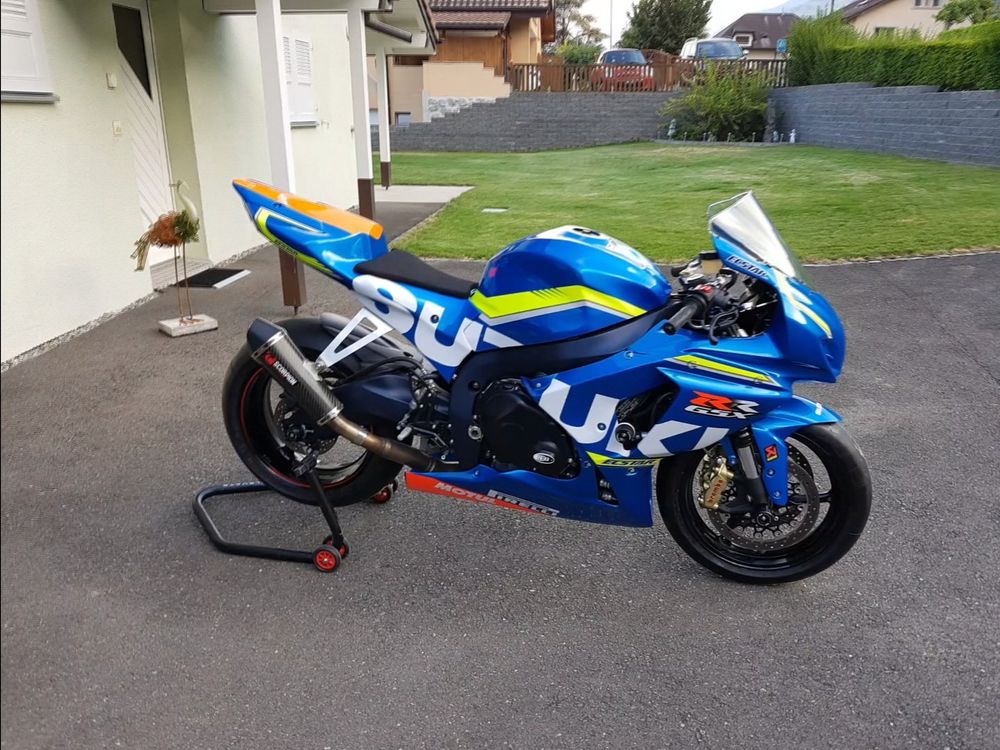 Suzuki Strada: Suzuki GSX-R 1000 L4 – Usato da Vouvry venduto da flo_7cm2
