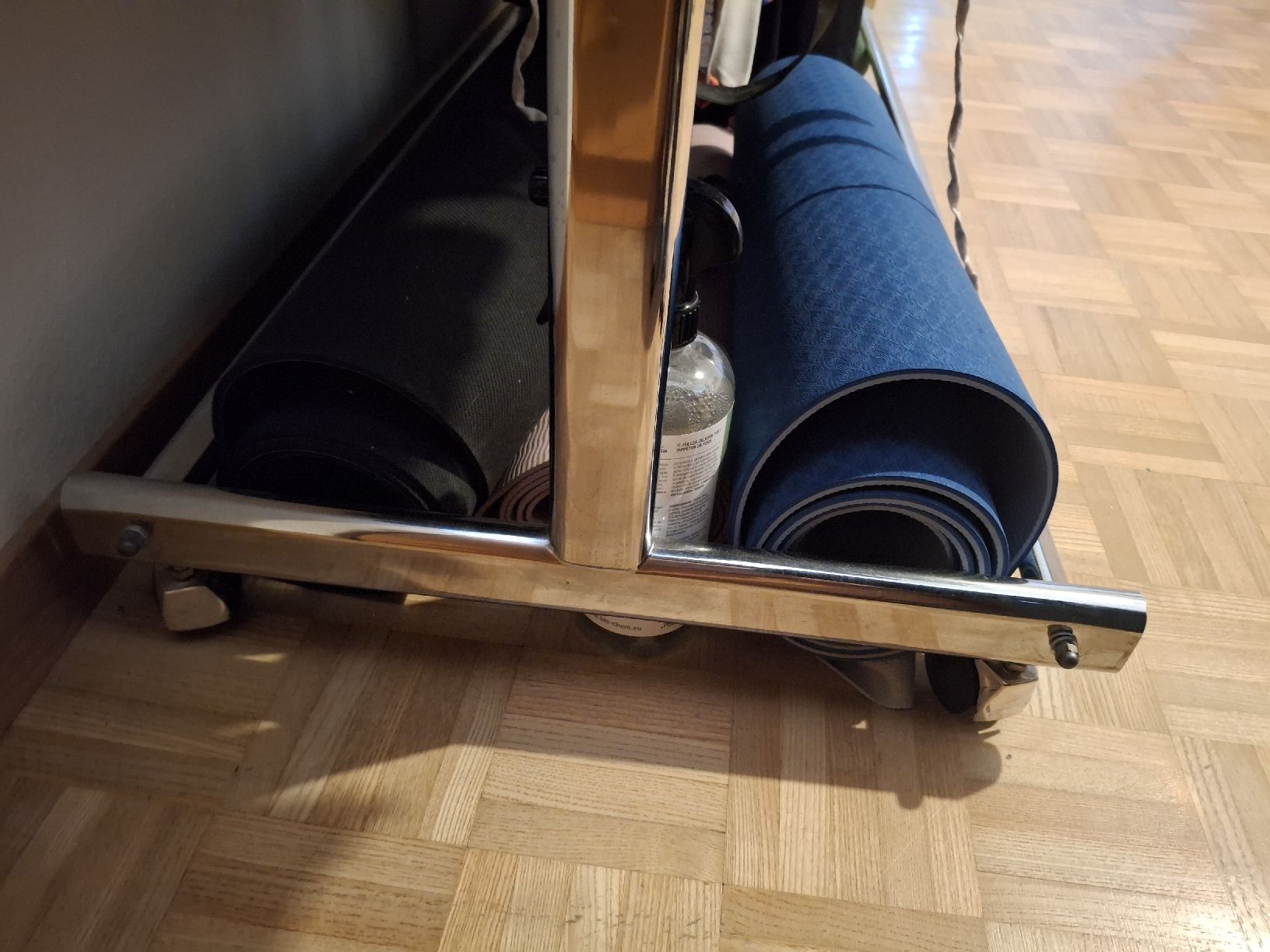 Guardaroba: Kleiderständer / Garderobe mit Ablage – Usato da Zürich venduto da fenng 4
