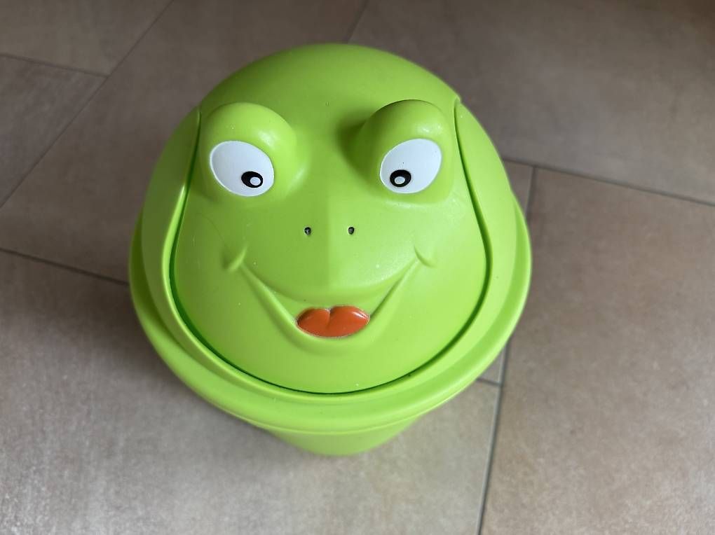 Poubelles: Abfalleimer Frosch Design Kinder Eimer, 6 l – D'occasion à Sirnach par andreasbr74 1