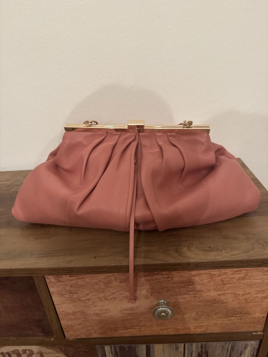 Zara Sacs femmes: Zara Echtleder Handtasche Clutch  – D'occasion à Degersheim par wul_5vdb