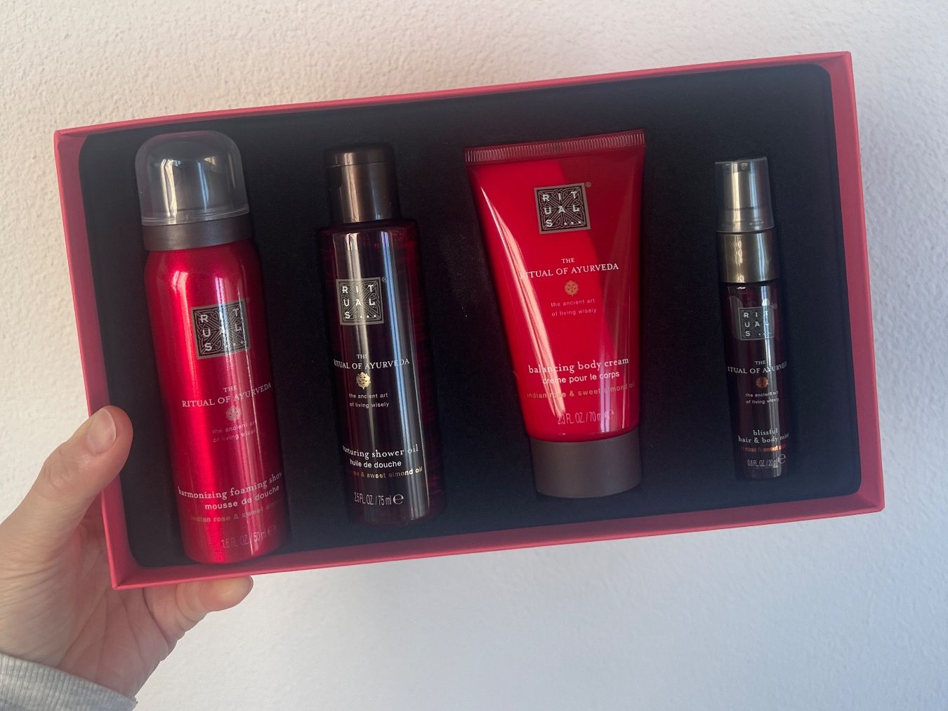 Rituals Idratazione: RITUALS - Ayurveda Gift Set - NEW – Nuovo e nell'imballaggio originale da Zürich venduto da Hubbynski