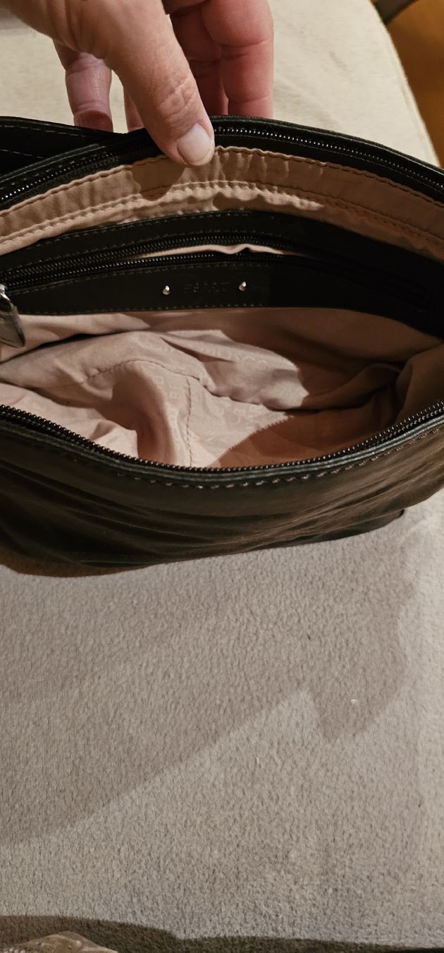 Esprit Borse da donna: Schwarze Handtasche von Esprit, – Usato da Ferden venduto da jemyce 6