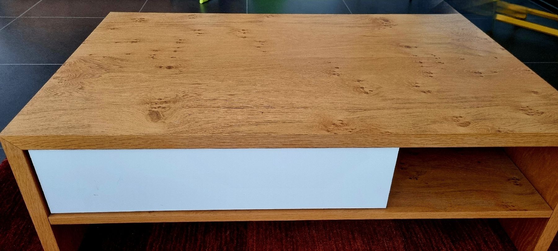 Tavoli: Couchtisch / Salontisch Holz hell mit Schublade – Usato da Lommis venduto da yvonne_59