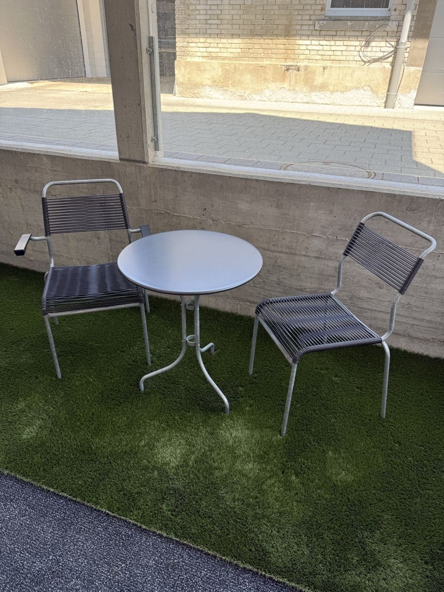 Schaffner Set di tavolo e panche: Schaffner Bistro -Set – Usato da Märstetten venduto da Lehnik