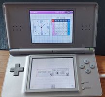 Nintendo DS Lite silber guter Zustand mit Gebrauchsspuren
