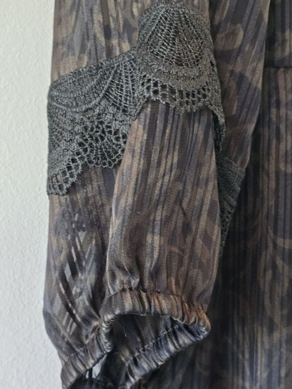 Kleider: KAFFE Damenkleid mit Spitze, schwarz, Grösse 42 – Gebraucht aus St. Gallen von charly92 2