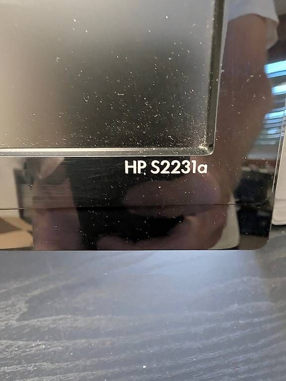 Modellbausätze & Standmodelle: 3x Ecrans de PC HP S2231a  – Gebraucht aus Formangueires von Birkov