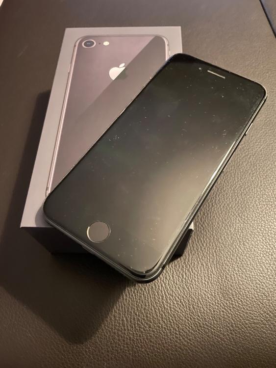 iPhone 8 Space Grey 64MB | Kaufen auf Ricardo