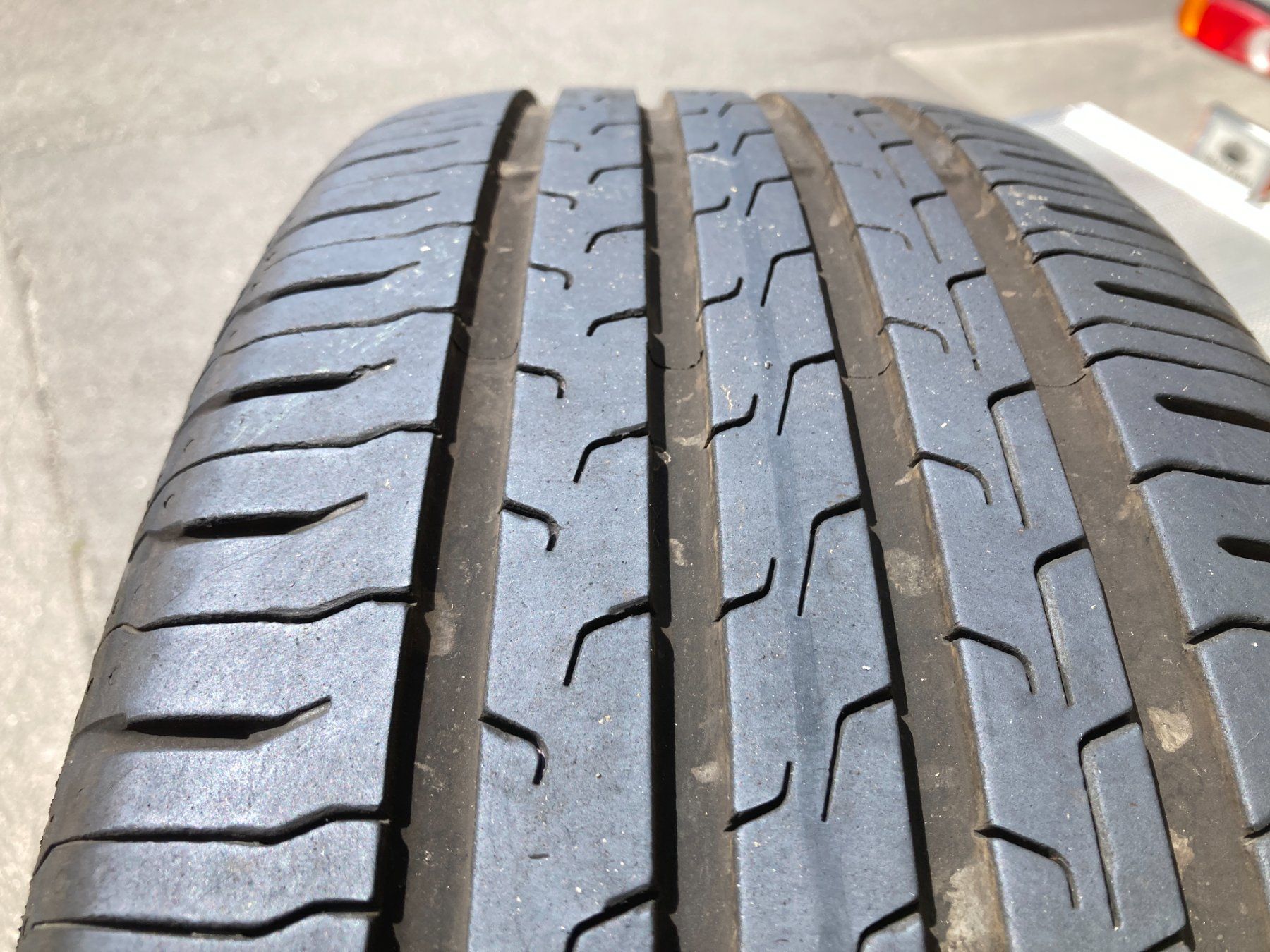 Continental Pneus & Kompletträder: 225/60R18 Sommerpneu Continental – Gebraucht aus Cham von Cham6332 5