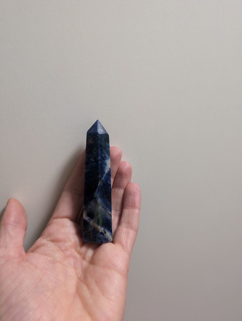 Minerali & Pietre curative: Cristallo di sodalite blu – Usato da S. Pietro venduto da van_2826 1