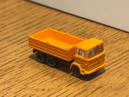 L2305: Lastwagen (Spur N)