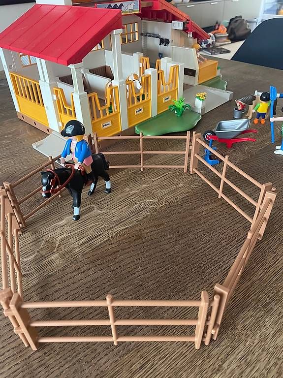 Giocattoli: Playmobil Reiterhof – Usato da Cham venduto da tatonka26 3
