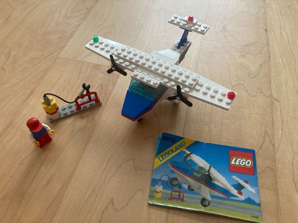 Lego Jeux de construction: LEGO 6673 Sportflugzeug mit Tankstation – D'occasion à Flawil par savoypremium