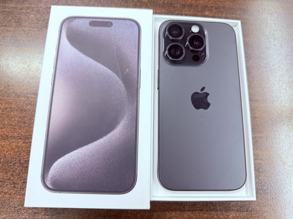 Apple Telefoni cellulari / Smartphones: iPhone 15 pro 256Gb  – Usato da Uster venduto da jca_pr9r 3