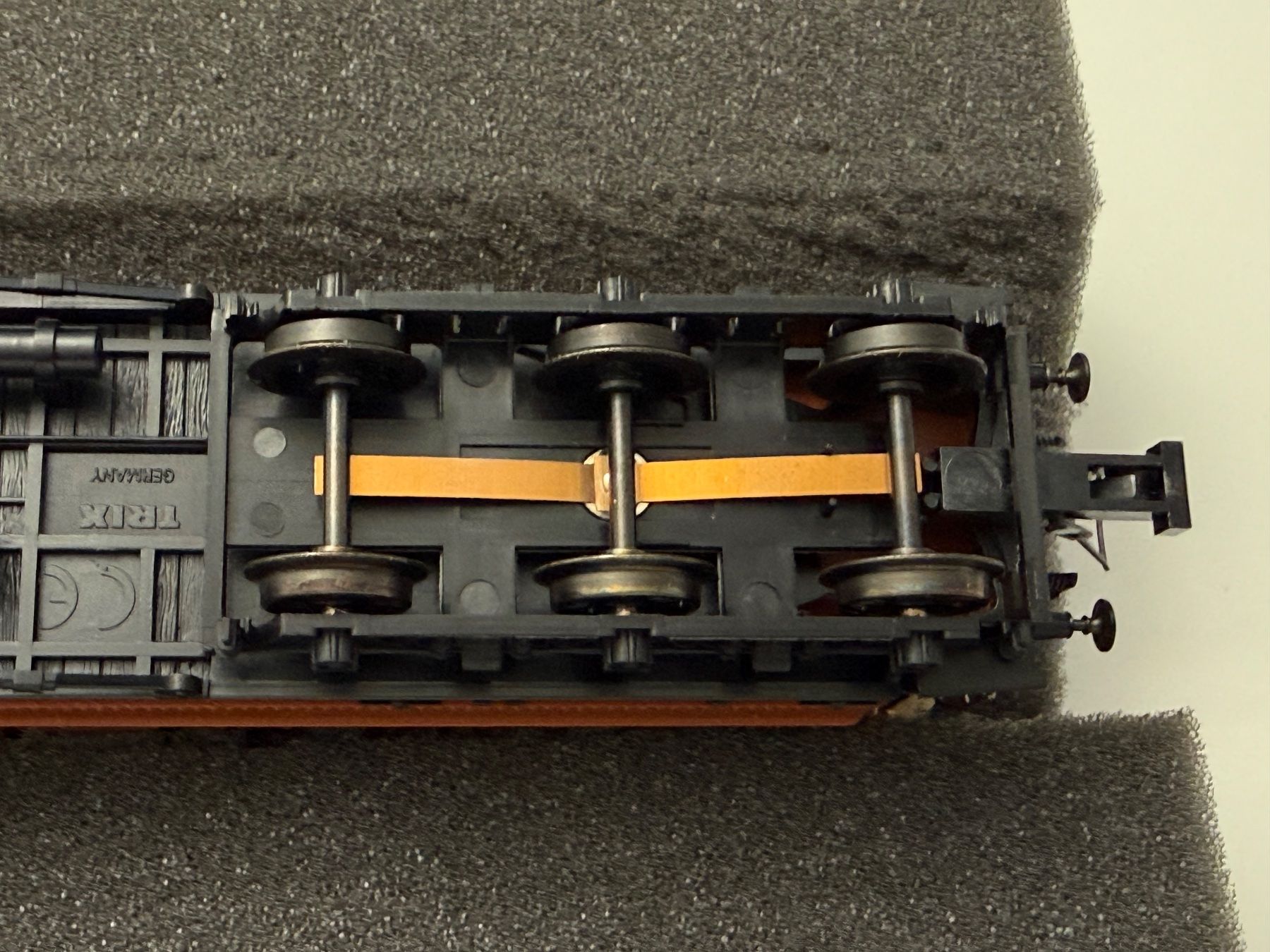 Trix Modelleisenbahnen: Trix Mitropa Speisewagen 6-achsig / DC HO – Gebraucht aus Jonschwil von sutfra12 6