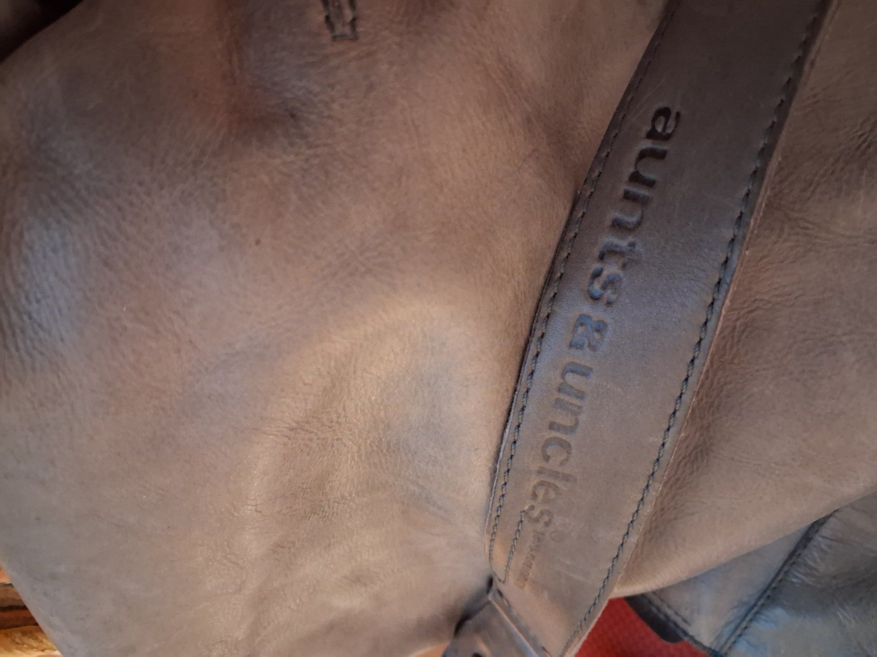 Aunts & Uncles Taschen für Damen: AUNTS & UNCLES Ledertasche – Gebraucht aus Wetzikon ZH von med_2y76 5