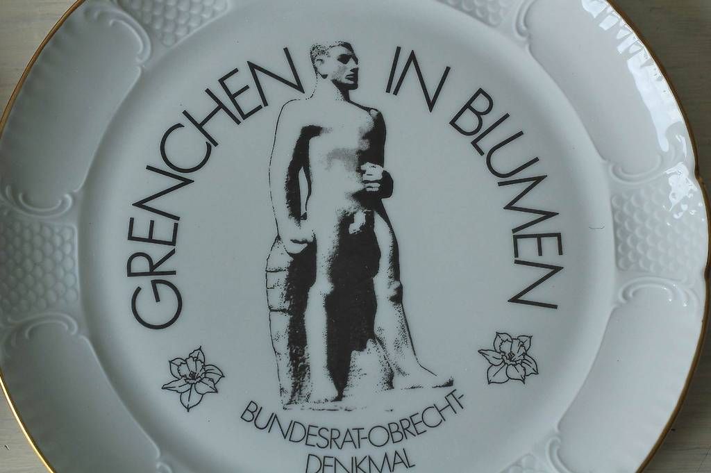 Piatti: 7 Teller "Grenchen in Blumen", mit Goldrand, 21.5cm – Usato da Olten venduto da retreat10 1