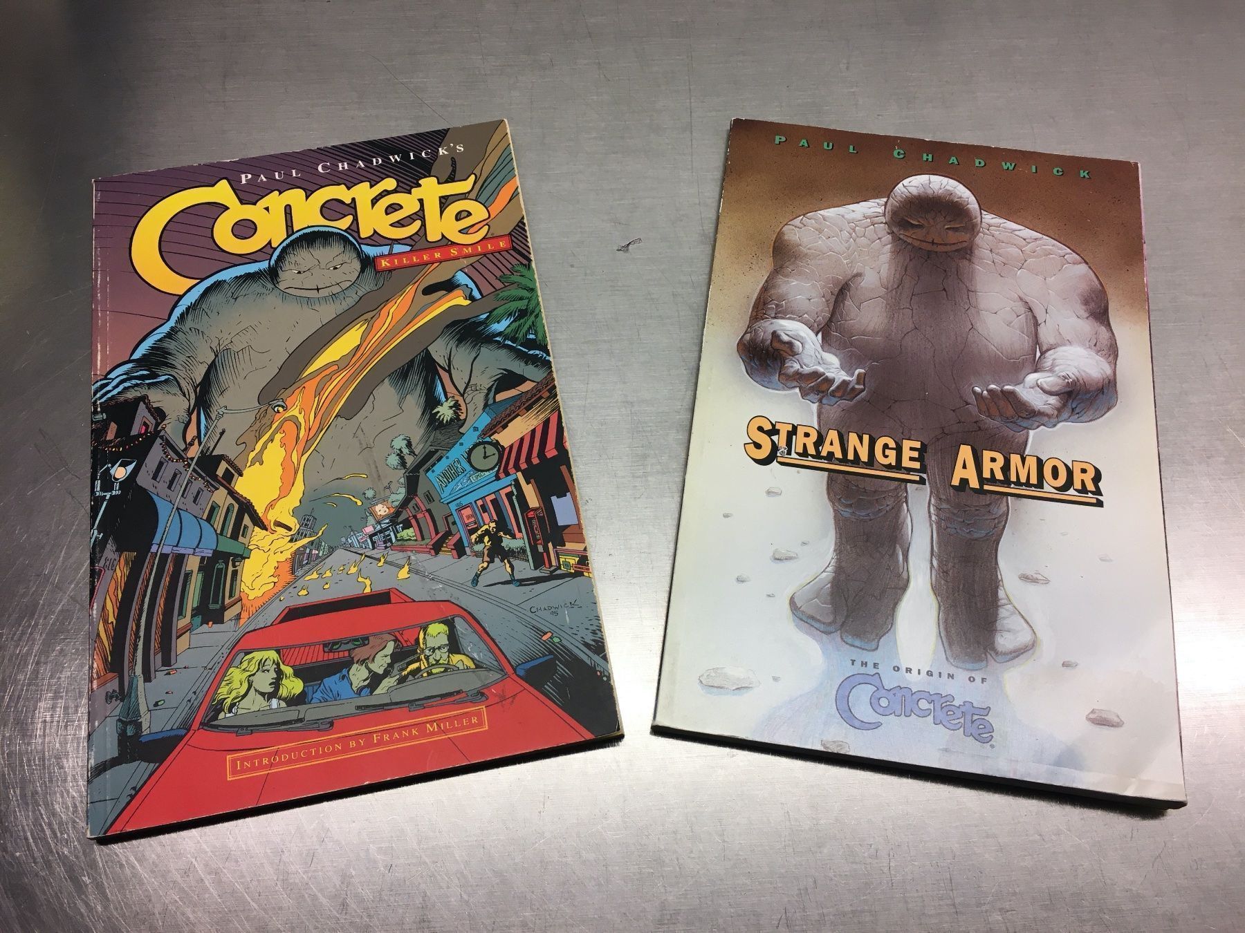 Fumetti: CONCRETE x2  - Paul Chadwick's - Super HERO – Usato da Bern venduto da jcmda