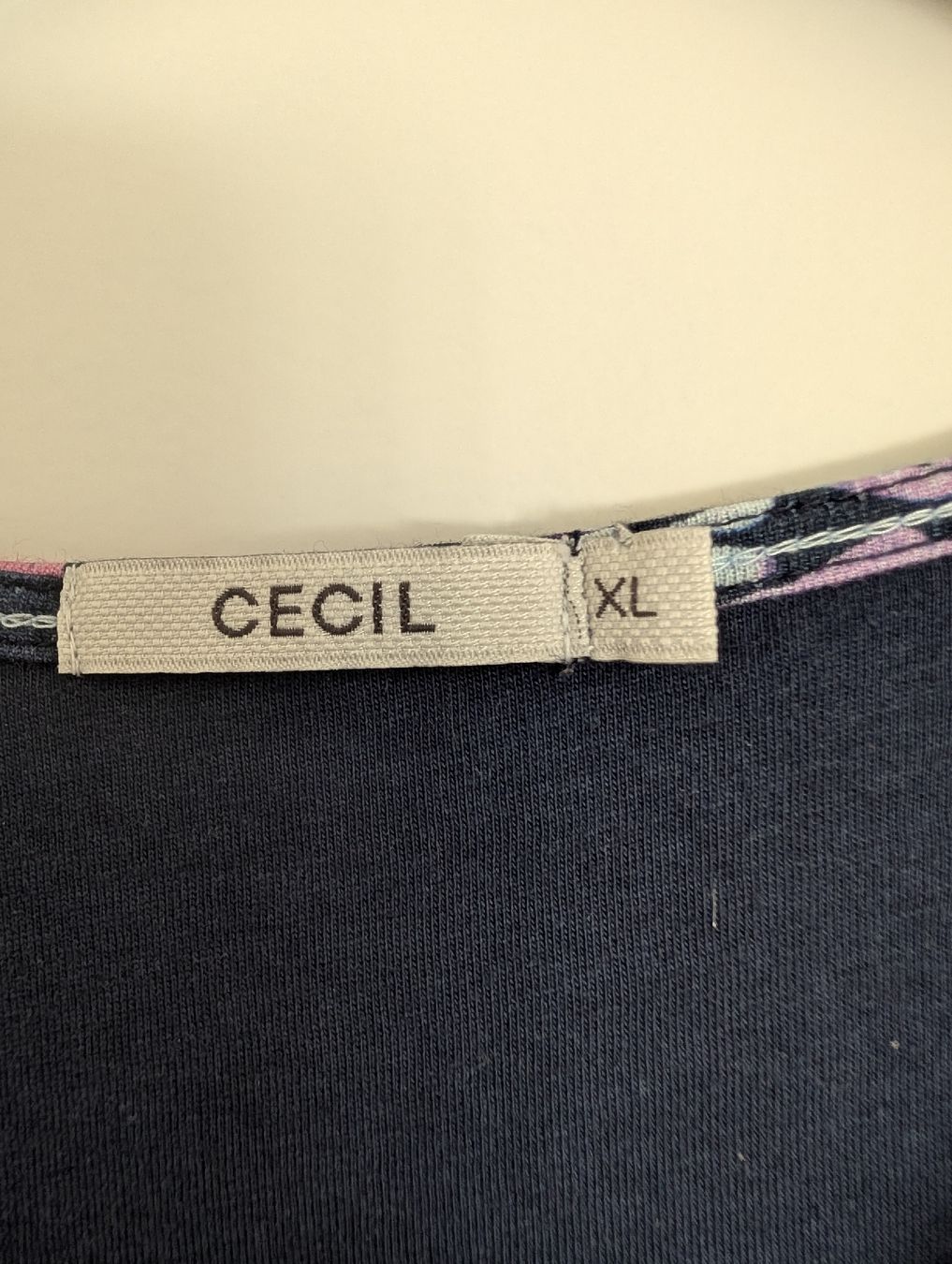 Cecil T-shirt: Cecil, neuw.T-Shirt, Gr. XL bunt – Usato da Hochdorf venduto da gab_jr29 1