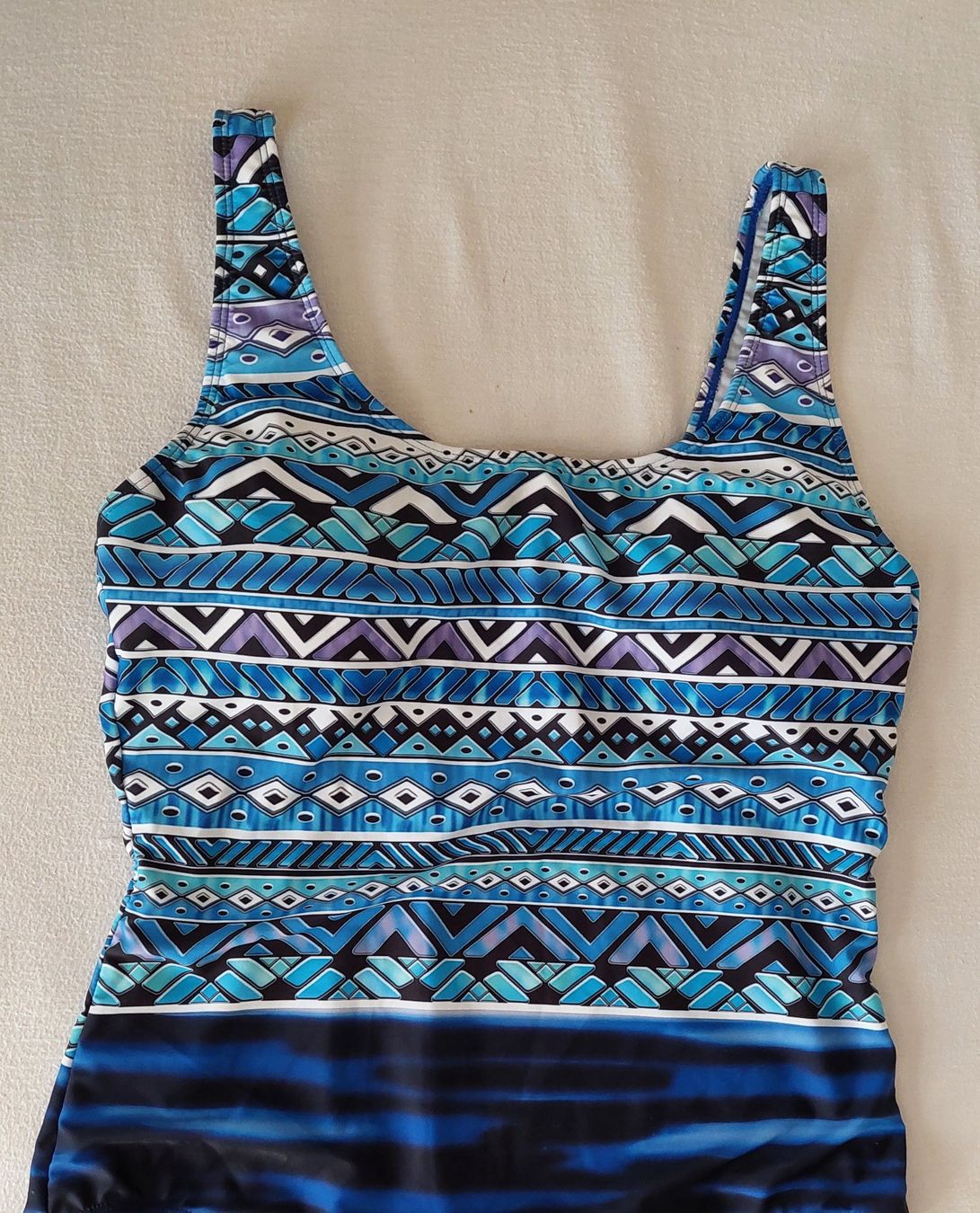 Costumi da bagno & Bikini: Neuer Badeanzug einteilig - Grösse XXL / 44 / 46 – Nuovo (secondo la descrizione) da Oberwil BL venduto da Hunajakakku