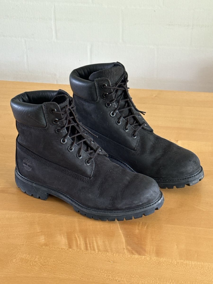 Timberland Chaussures hommes: Timberland Boots Schwarz - Grösse 43 - Leder – D'occasion à Hünenberg See par Cheetah4