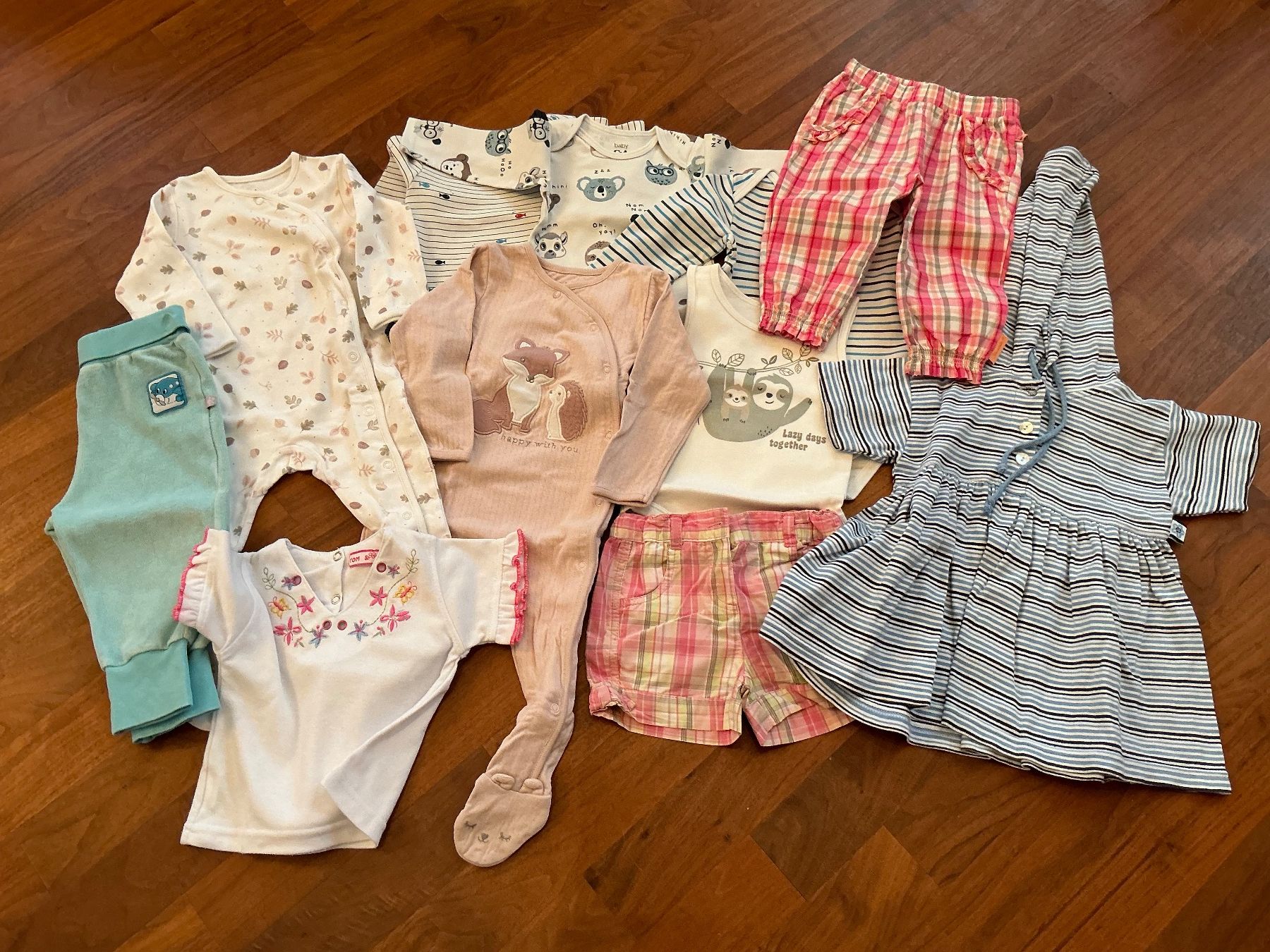 Lotti & Set di vestiti: Herziges  KLEIDERPAKET  Gr. 74 – Usato da Aesch BL venduto da Fortexx 4