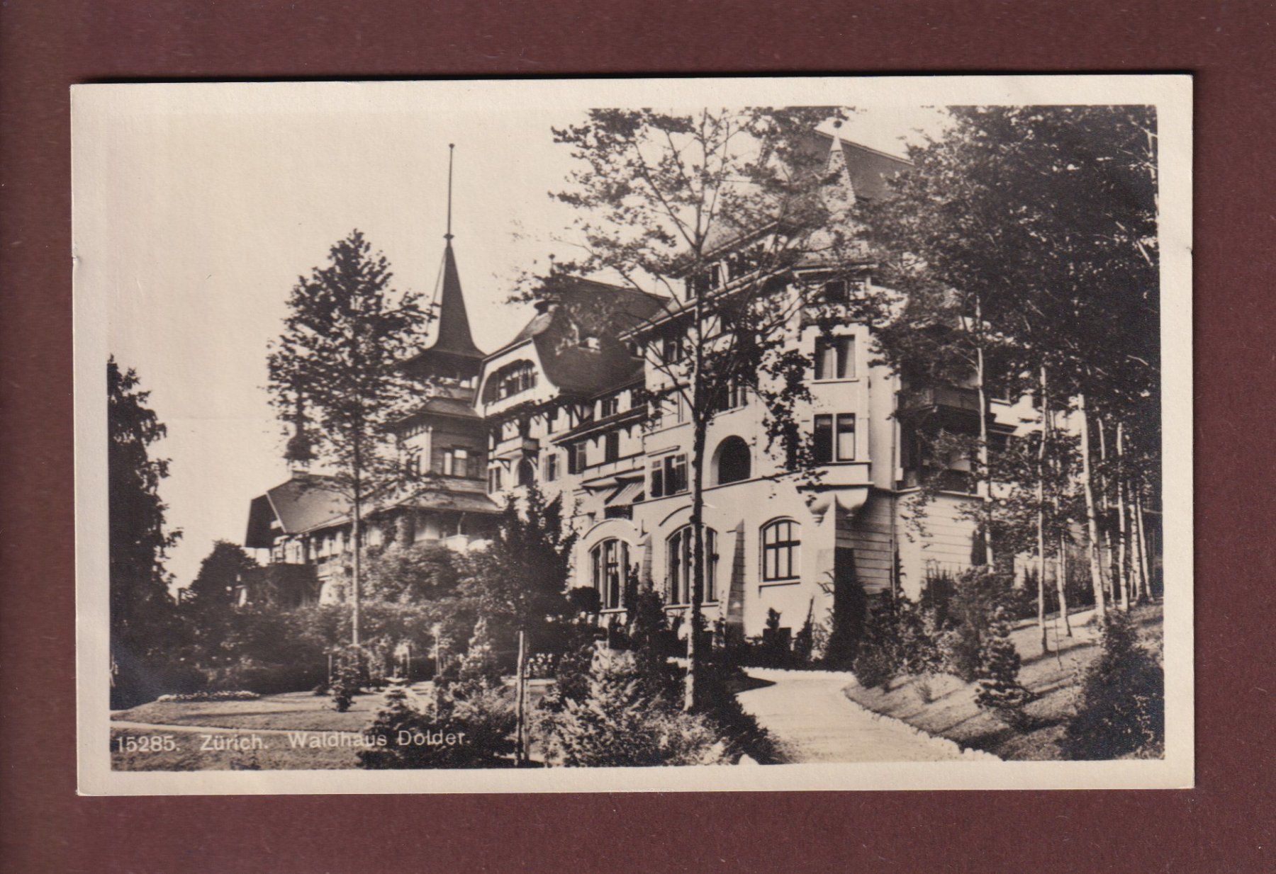 Cartoline postali: ZÜRICH - Waldhaus Dolder – Usato da Pully venduto da nicecards