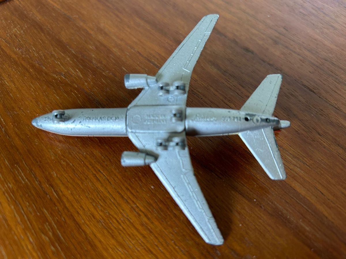 Swissair Modellbausätze & Standmodelle: Swissair Modellflugzeug – Gebraucht aus Neftenbach von Gioia_msc 2