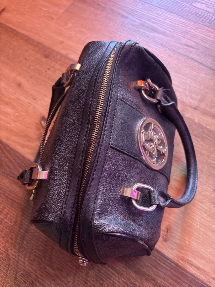 Guess Borse da donna: Guess Tasche Vintage Y2K – Usato da Bern venduto da LoveVintageY2K 3