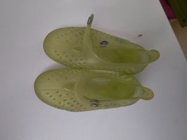 Badeschuhe / Wasserschuhe, hellgrün, Gr. 27-28, Top! skim