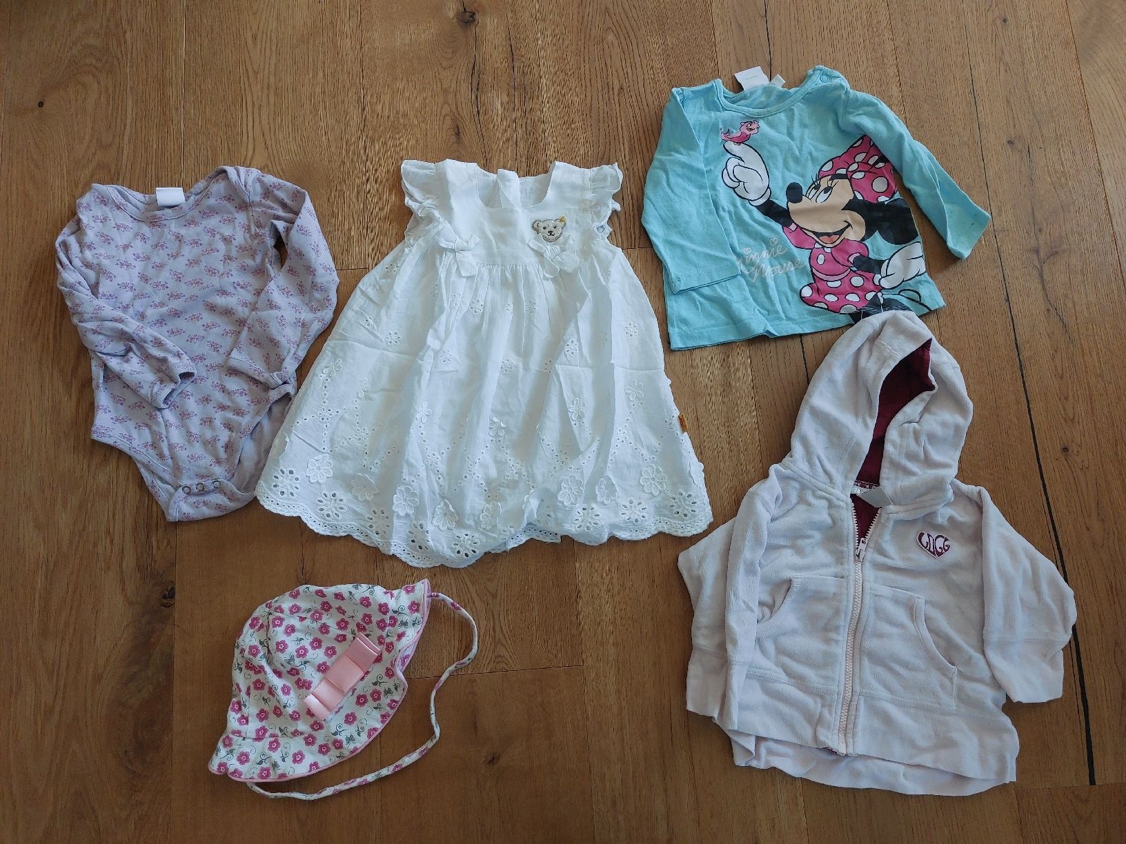 Lotti & Set di vestiti: 69-Teiliges Kinderkleider Paket, Grösse 68 – Usato da Hellbühl venduto da the-brain 1