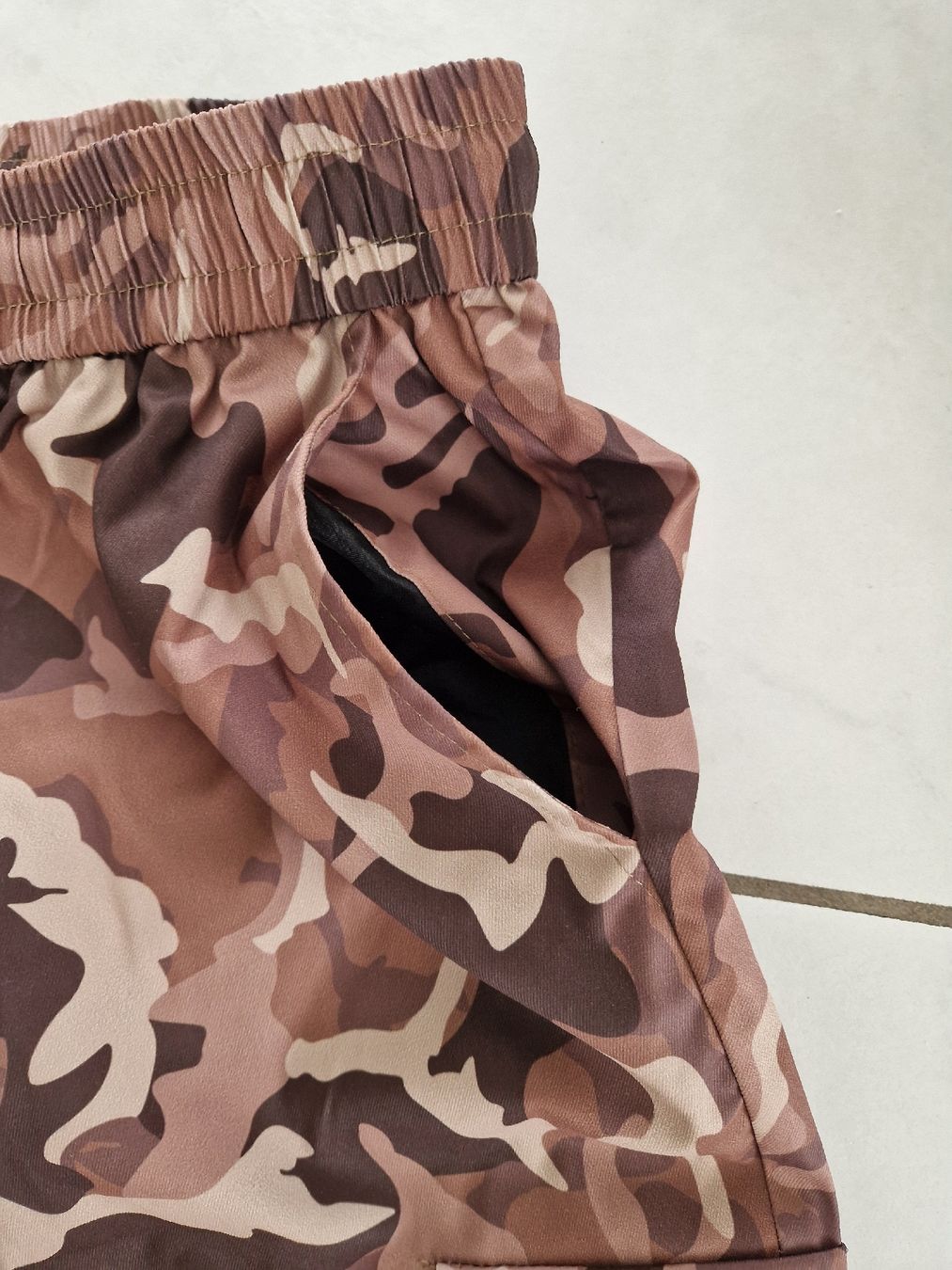 Pantaloni: Manfinity Men's Camo Cargo Trousersl – Nuovo (secondo la descrizione) da Bassersdorf venduto da DonSolo 3