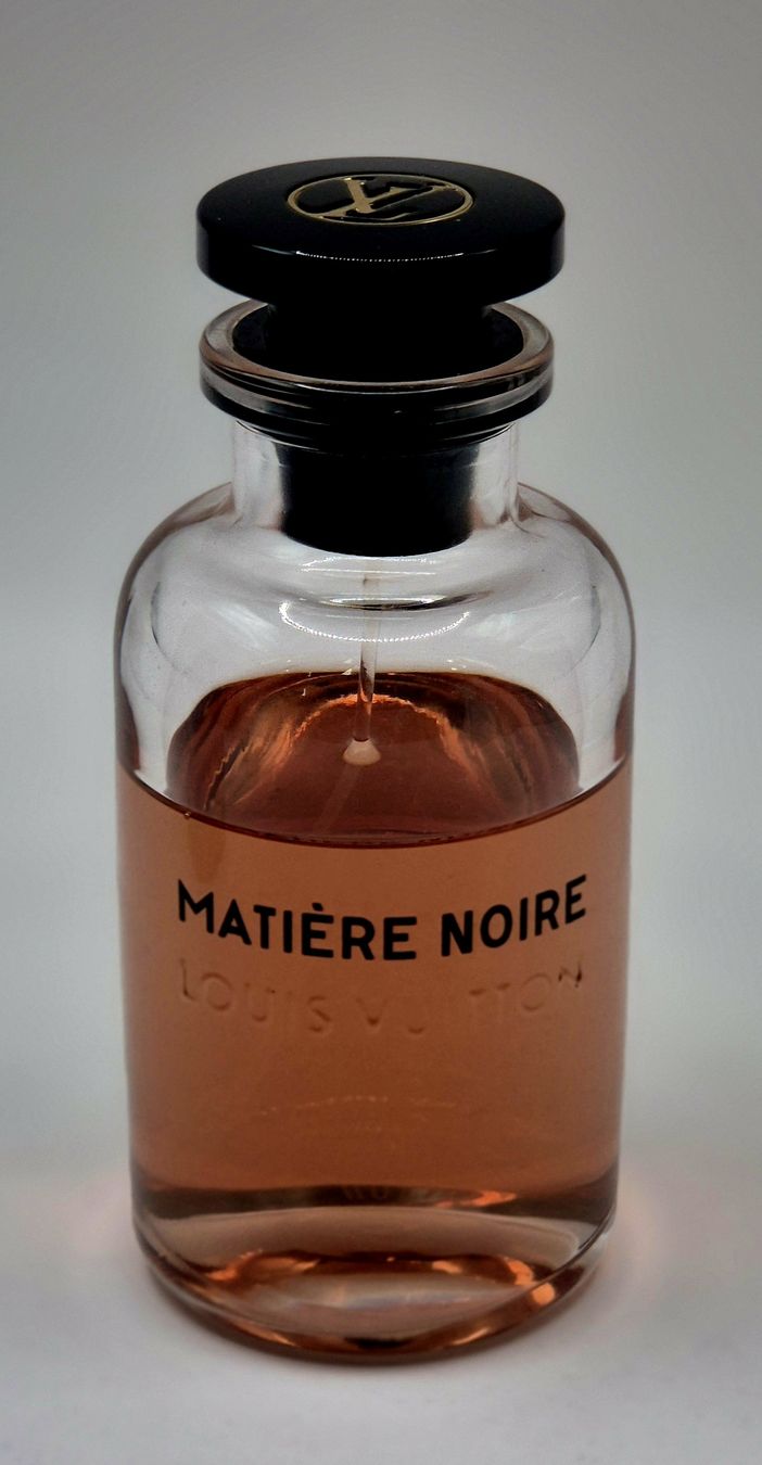 Louis Vuitton Profumi & Eau de Toilette: Louis Vuitton Matière Noire Eau de Parfum 100 ml – Usato da St. Gallen venduto da CaliSunshine